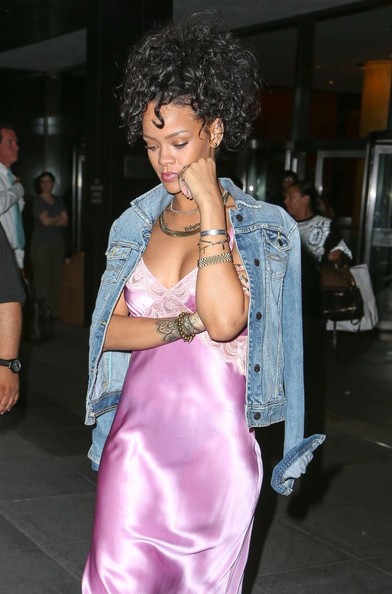 Rihanna+Rihanna+Leaves+Studio+MpbKQn3Asayl